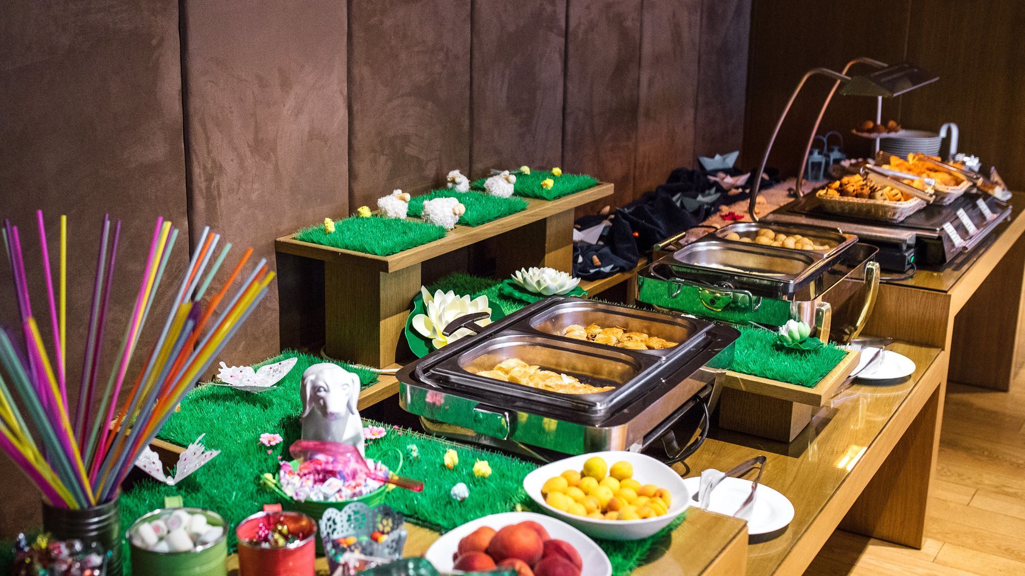 アレクサンダー ビーチ ホテル ＆ スパ アレクサンドルポリス エクステリア 写真 A buffet at a hotel
