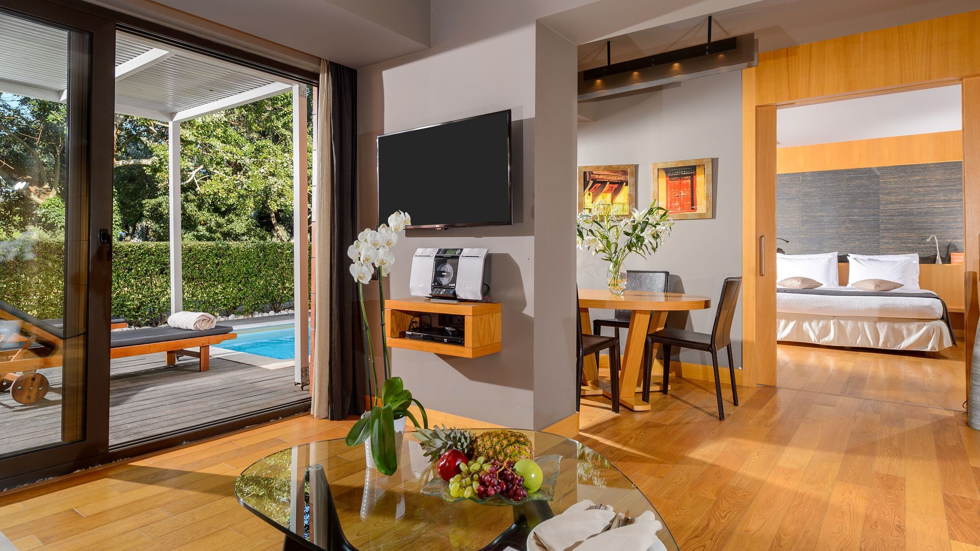 アレクサンダー ビーチ ホテル ＆ スパ アレクサンドルポリス エクステリア 写真 A suite at the Hotel